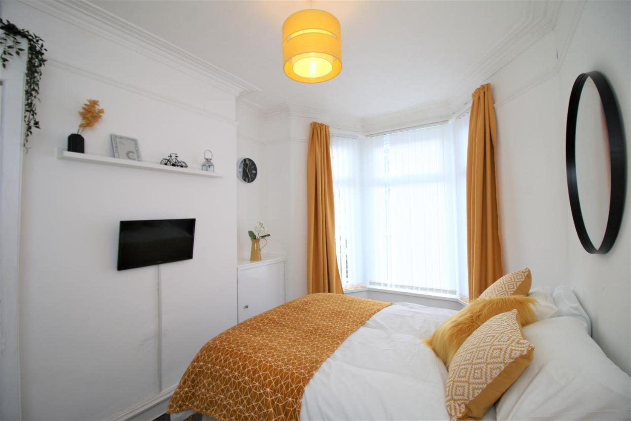 Three Bedroom Townhouse - Free Local Parking - By Property Promise Cardiff Exterior foto