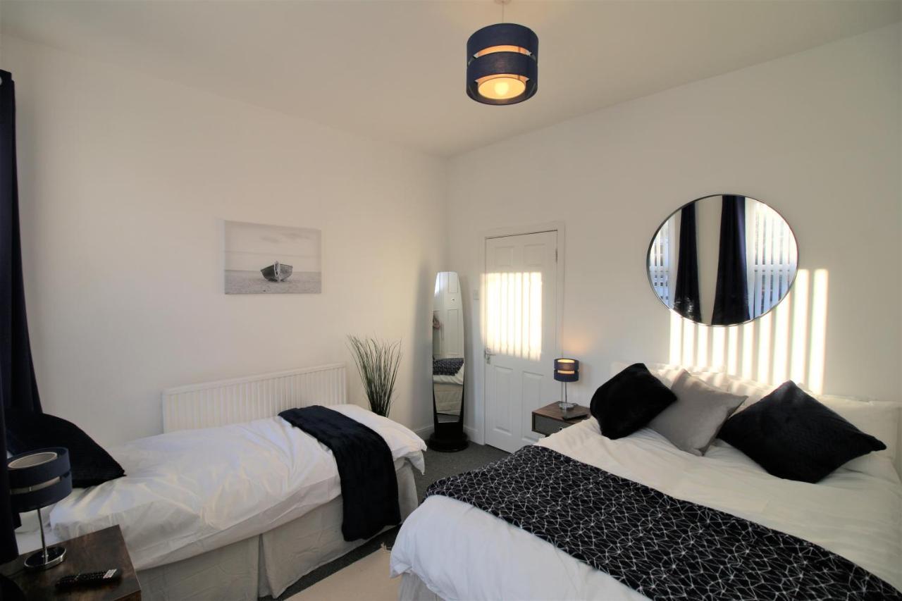 Three Bedroom Townhouse - Free Local Parking - By Property Promise Cardiff Exterior foto