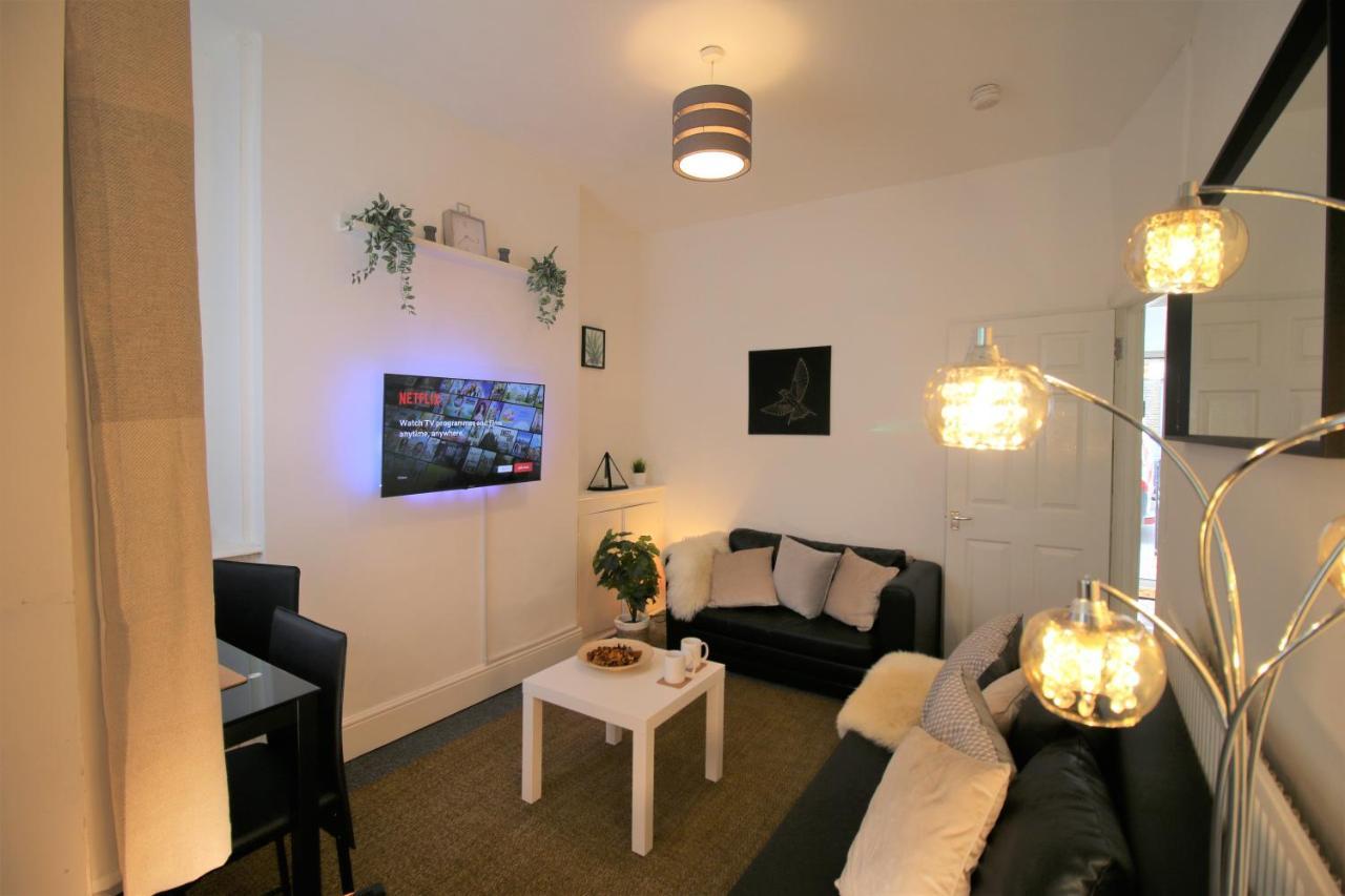 Three Bedroom Townhouse - Free Local Parking - By Property Promise Cardiff Exterior foto